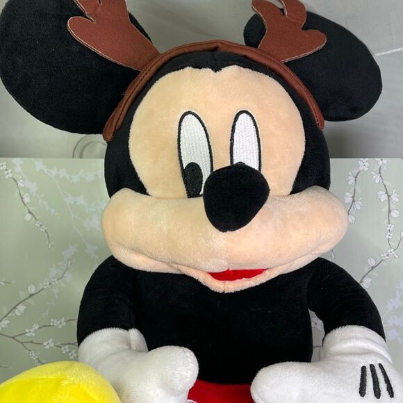 Micky Mouse with antlers plush with throw lap blanket The Big One - Picture 2 of 7
